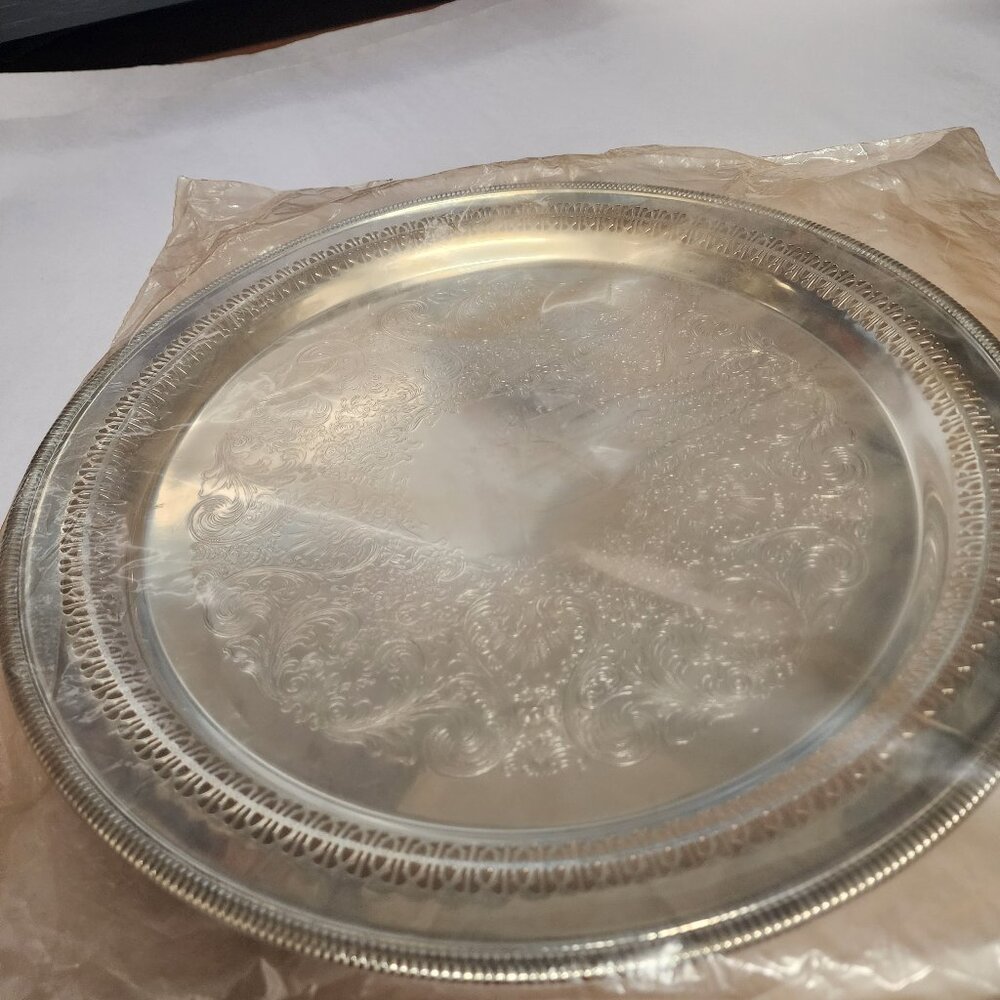 Vintage International silver company round classic design round platter NWOT